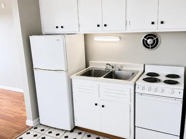 House for sale in Roselawn, Ohio