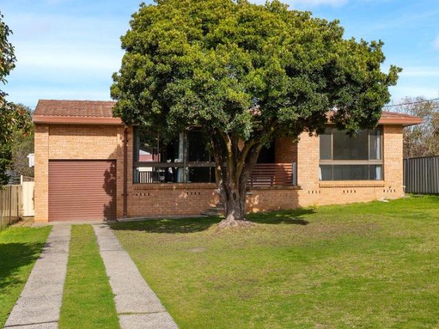 House for rent in Brisbane Grove, New South Wales