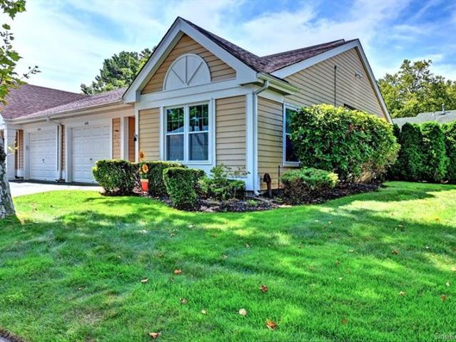 Condo for sale in Centereach, New York
