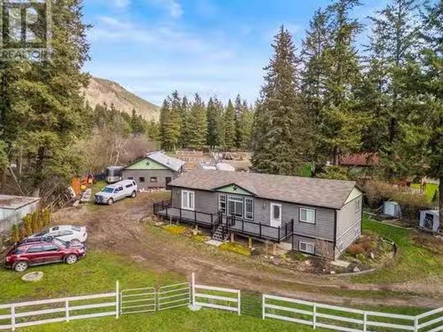House for sale in Lumby, British Columbia