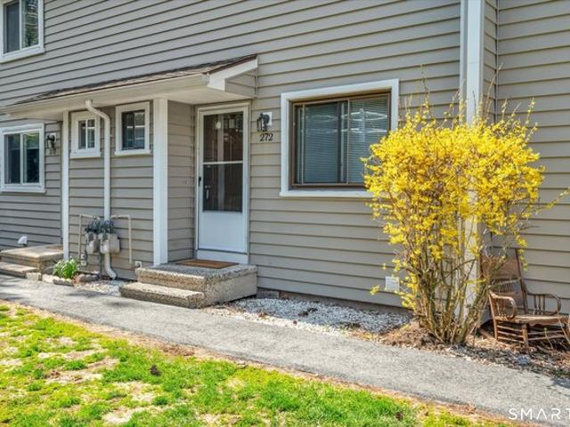 Townhouse for sale in Branford, Connecticut