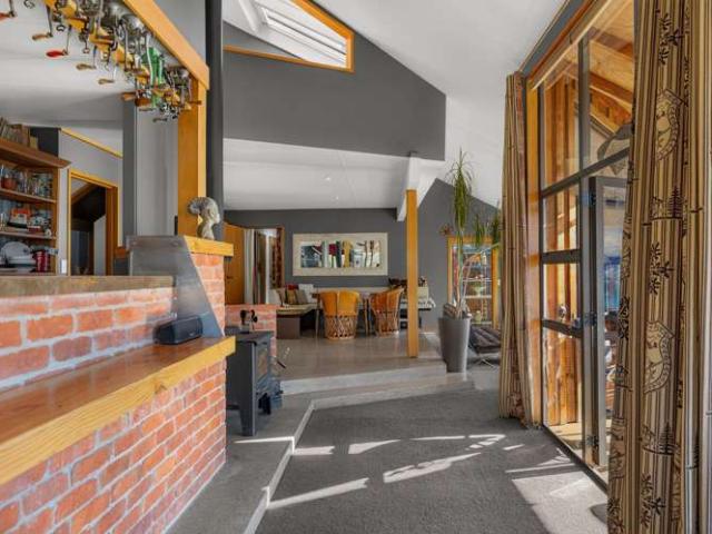 House for sale in Otakou