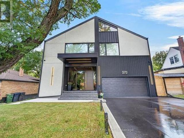 House for sale in Etobicoke Centre, Toronto