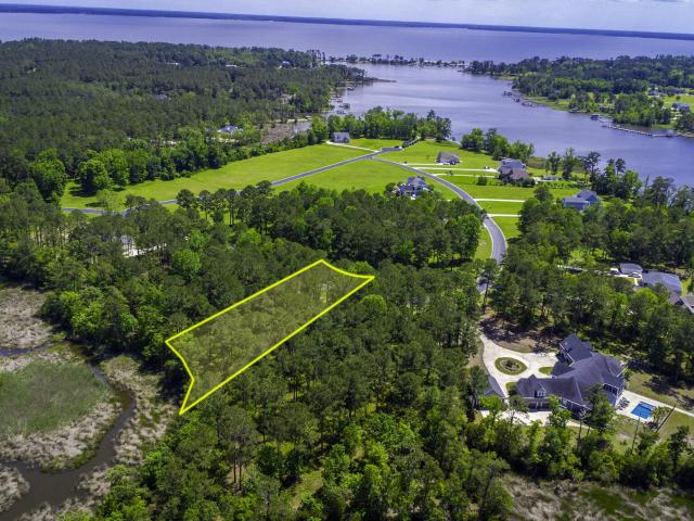 Land for sale in Oriental, North Carolina