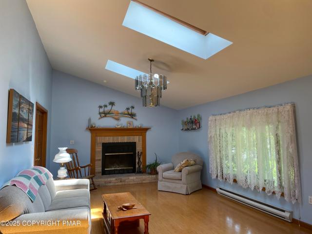 House for sale in Pocono Summit