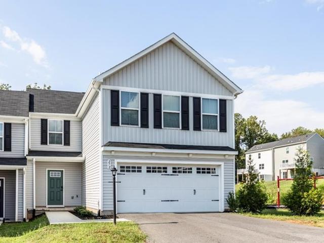 Townhouse for sale in Virginia