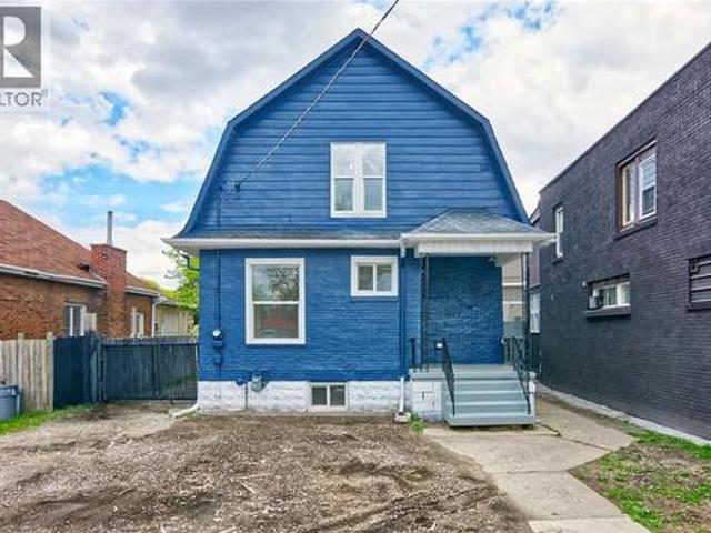 House for rent in Brights Grove, Ontario