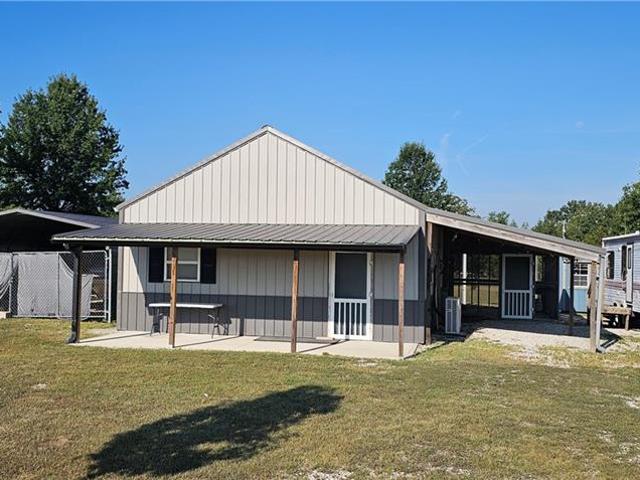 House for sale in Clinton, Benton County