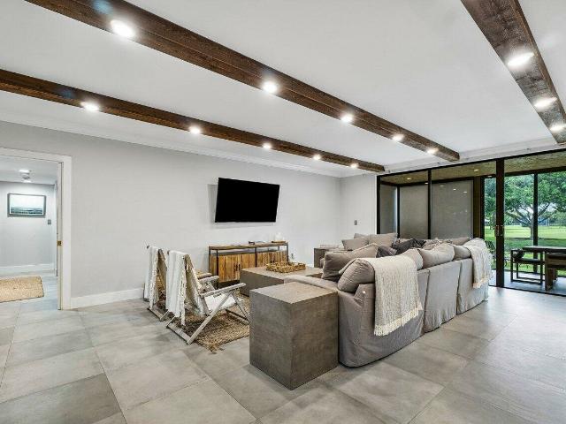 Condo for sale in Wellington