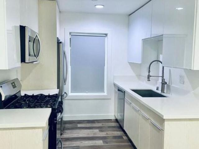 Apartment for rent in Canoga Park, California