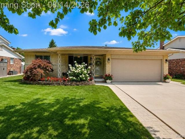 House for sale in Troy, Michigan