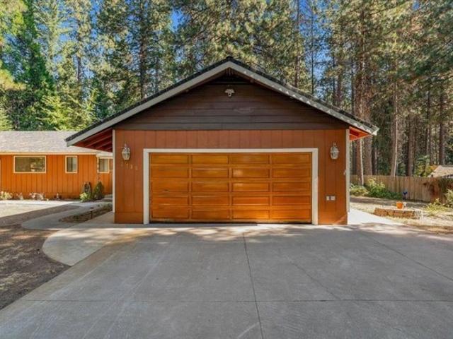 House for sale in Mount Shasta, Siskiyou County
