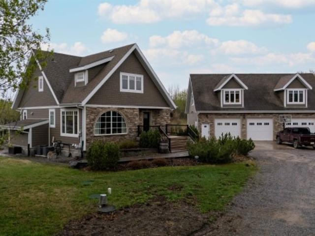 House for sale in Alberta