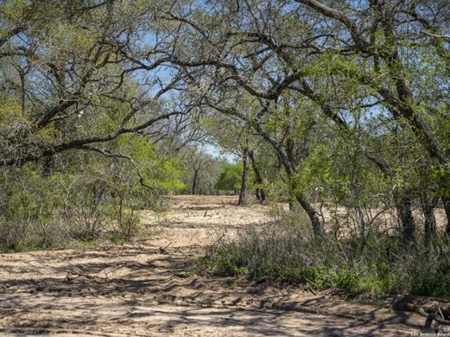 Land for sale in Medina, Texas