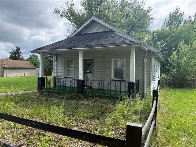 House for sale in Youngstown, Ohio