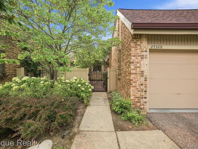Condo for sale in Southfield, Michigan