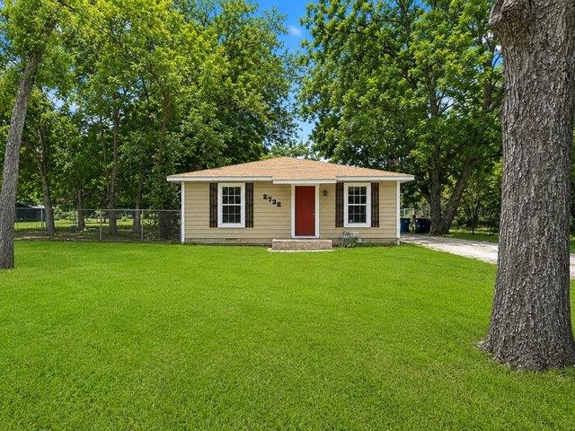 House for sale in Navarro, Texas