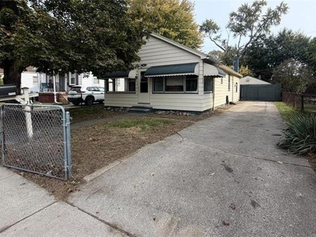 House for sale in Madison Heights, Oakland County
