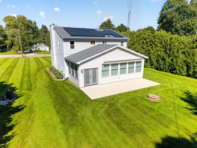 House for sale in Caledonia, Racine County