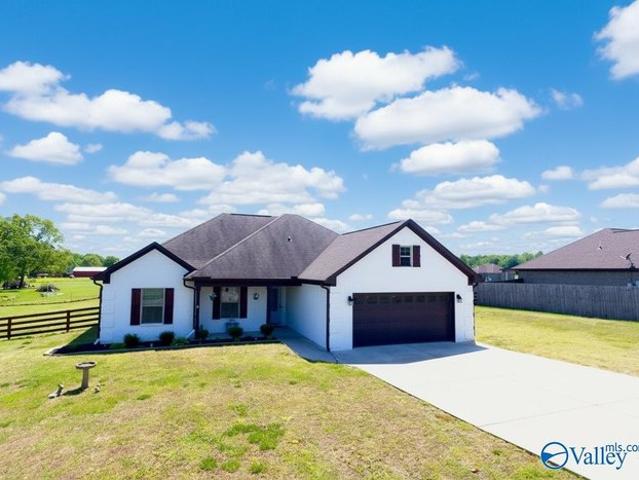 House for sale in Elkmont, Alabama