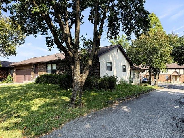 House for sale in Friendship Village of Columbus, Columbus