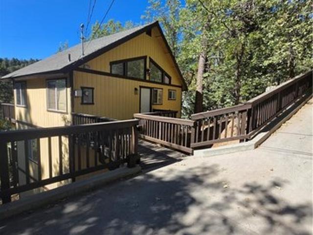 House for sale in Green Valley Lake, California