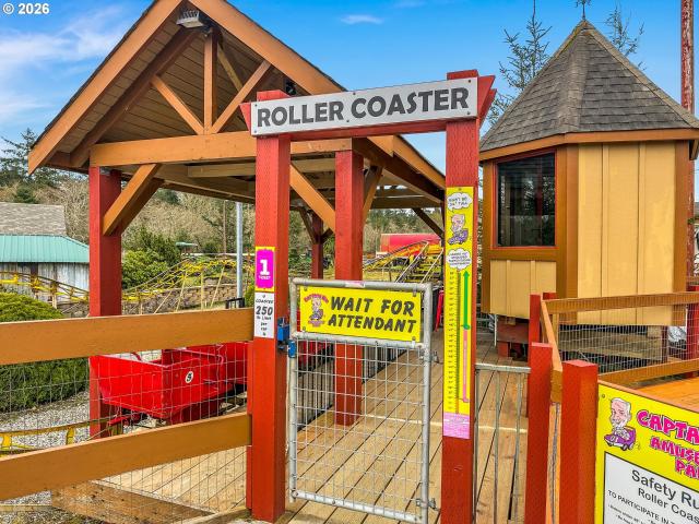 Commercial for sale in Oregonia