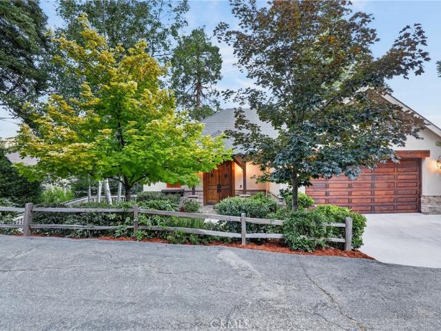 House for sale in Blue Jay, California