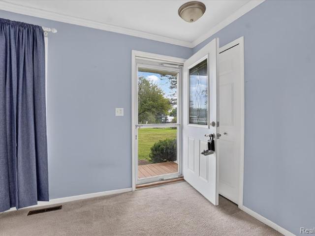 House for sale in Earl Lake Heights, Oceola Township
