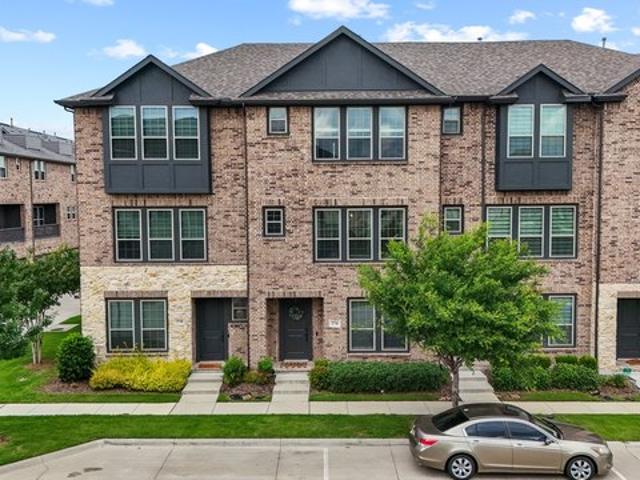 Townhouse for sale in Denton, Texas