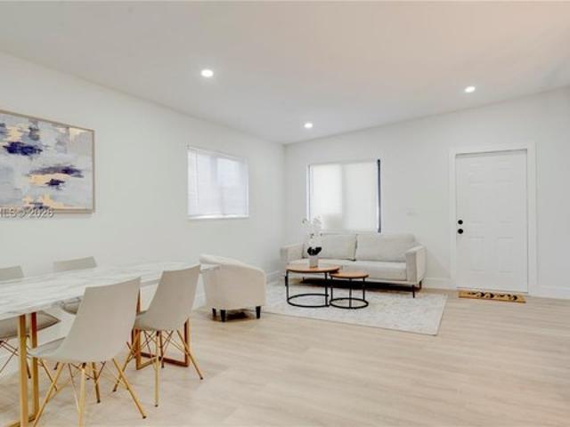 House for sale in Oakland Park, Florida