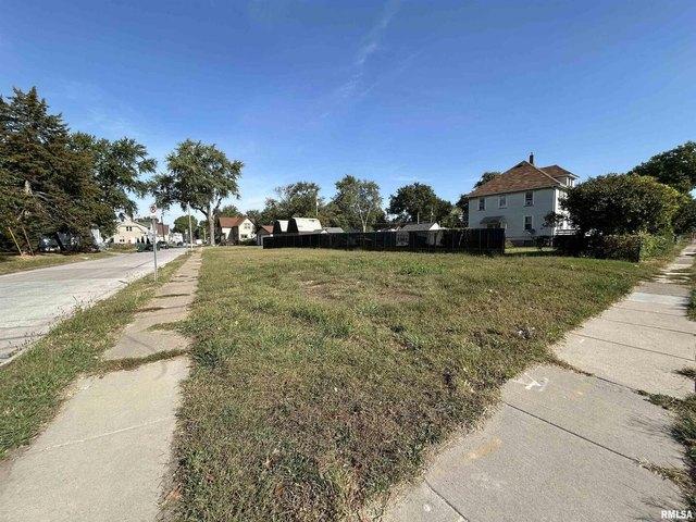 Land for sale in Davenport, Iowa