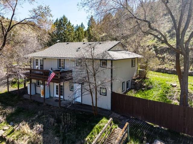 House for sale in Oregonia