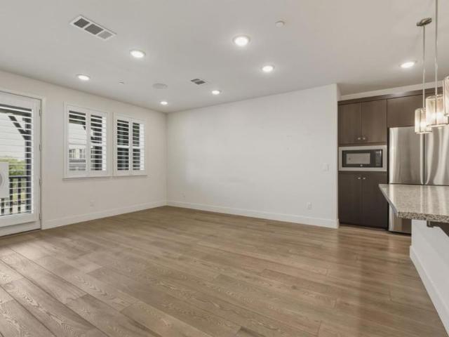 Townhouse for sale in Alameda, California