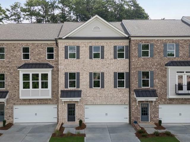 Townhouse for sale in Suwanee, Georgia