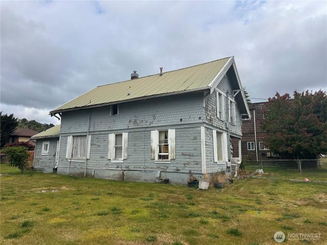 House for sale in Aberdeen, Washington