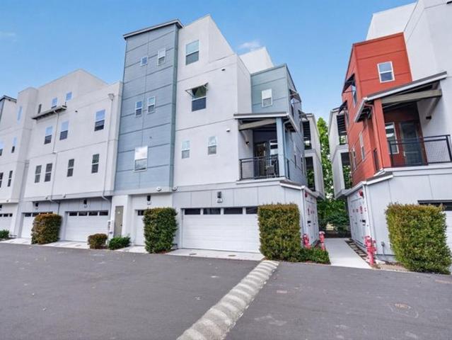 Townhouse for sale in Milpitas, California