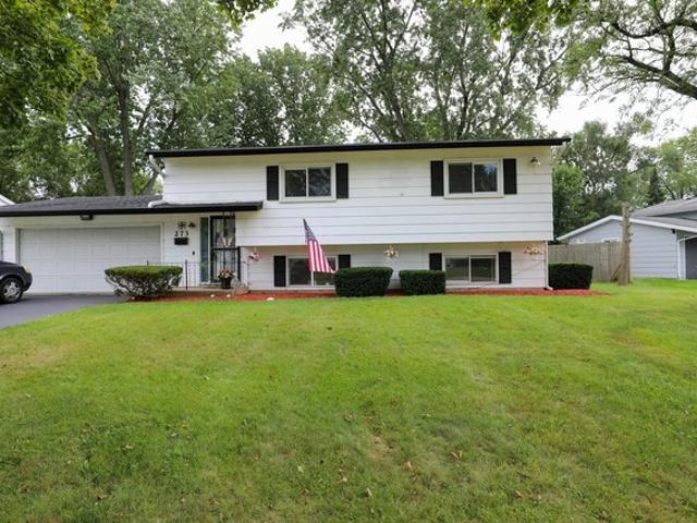 House for sale in Mchenry, Illinois