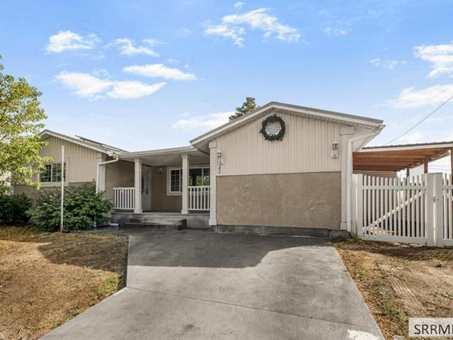 House for sale in Shelley, Bingham County