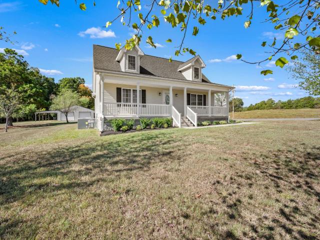 House for sale in Westmoreland, Middle Tennessee