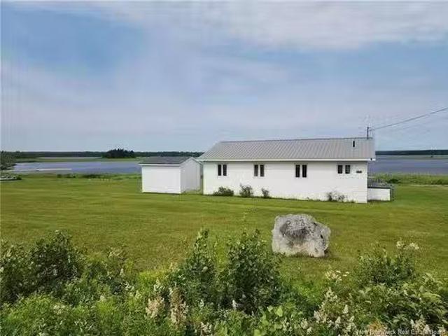 House for sale in Oak Point, New Brunswick