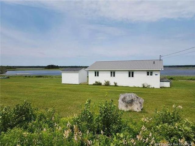 House for sale in Oak Point, New Brunswick