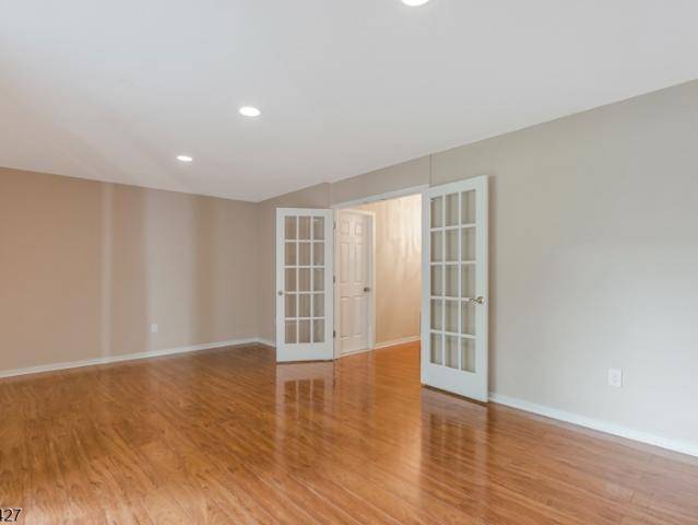Townhouse for sale in Bridgewater, New Jersey