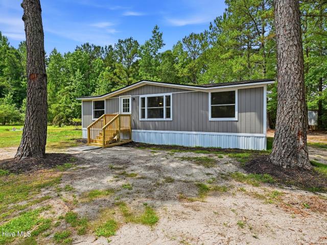 House for sale in Burgaw, North Carolina