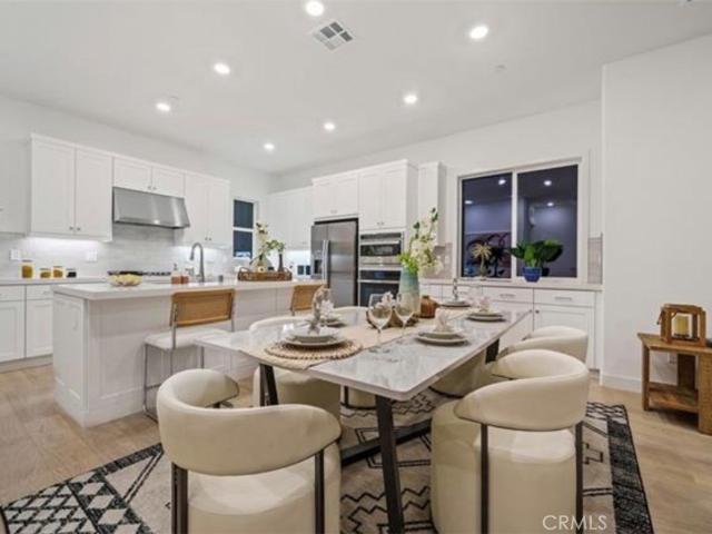 Townhouse for sale in Orange County Great Park, Irvine