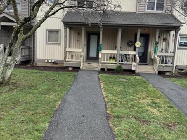 Townhouse for sale in East Stroudsburg, Pennsylvania