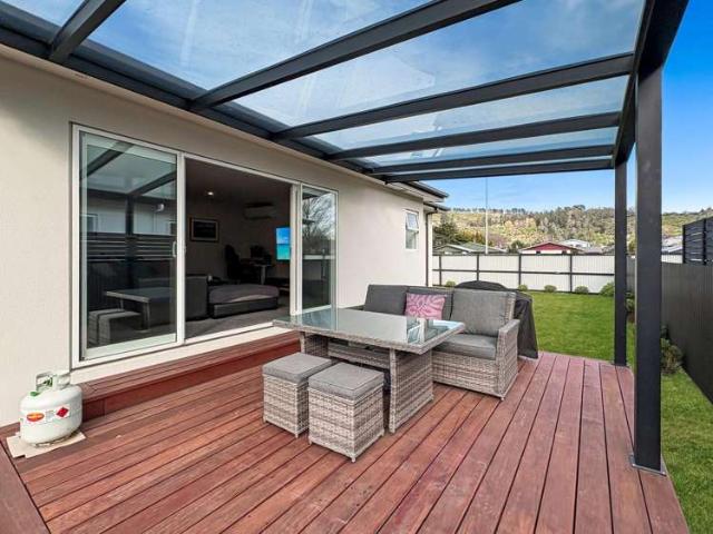 House for rent in Chaslands, Canterbury