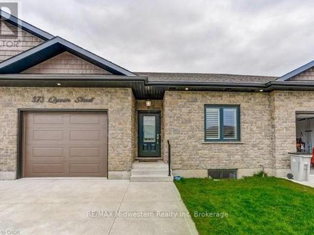 House for sale in Perth, Ontario