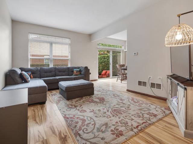 Townhouse for sale in New Lenox, Illinois