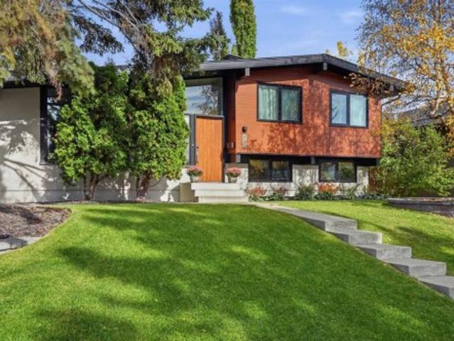 House for sale in Lakeview, Calgary